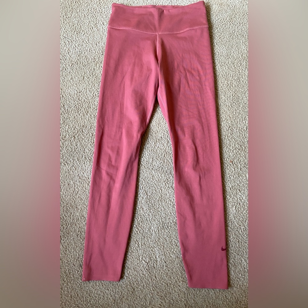 Nike leggings—orange Pearl (color)